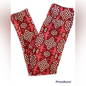 LuLaRoe Valentine’s Day Leggings - Onesize
